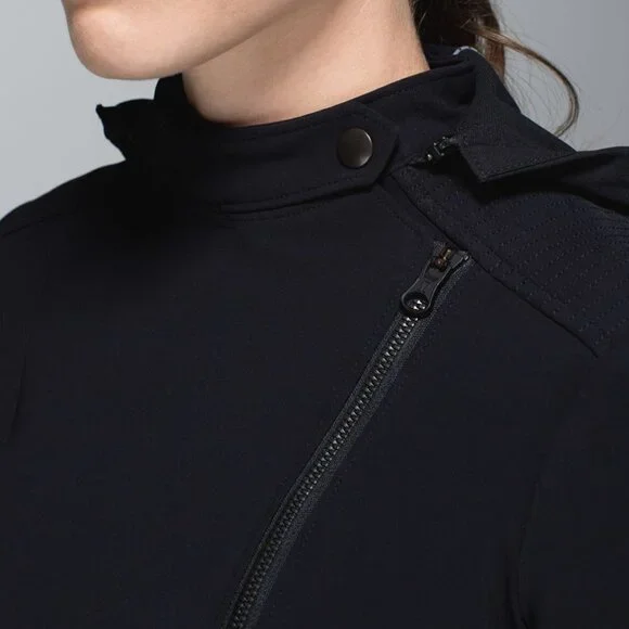 Lululemon Bust A Move Jacket - Picture 4 of 12